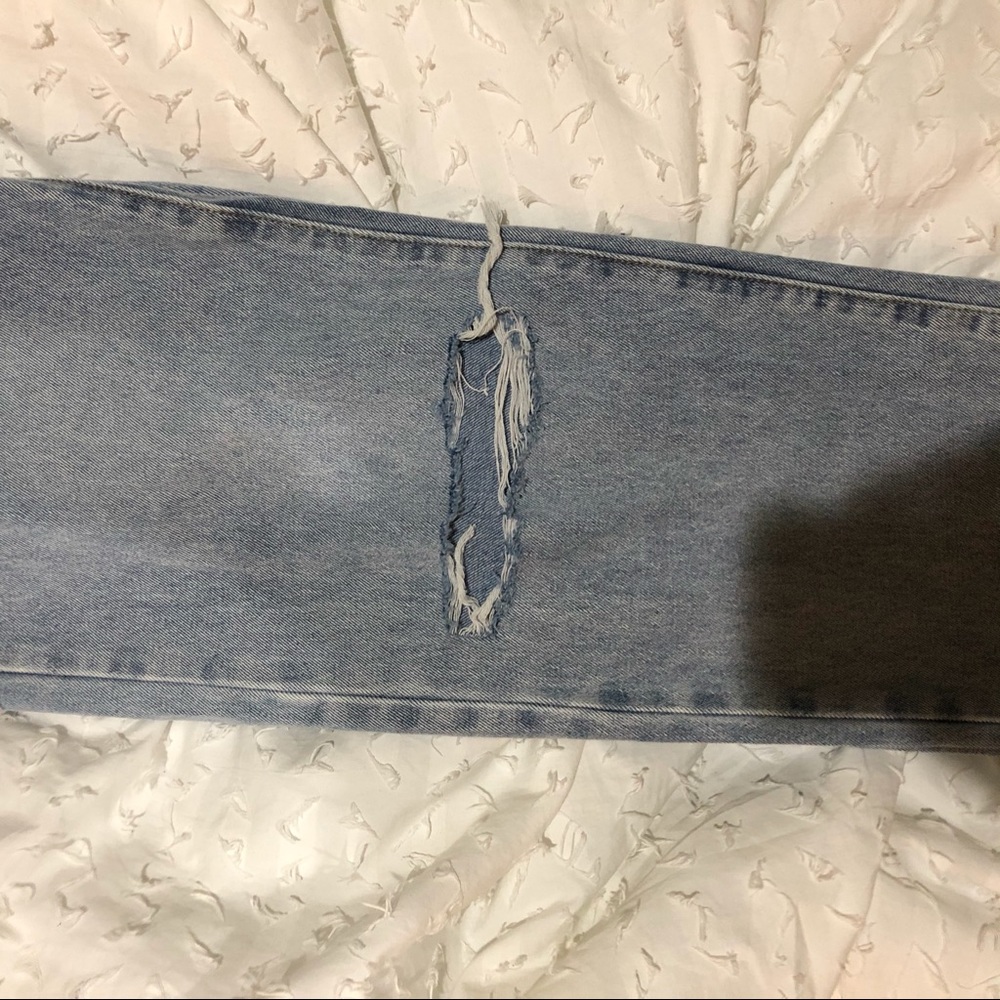 MOM JEANS LIGHT WASH - Picture 5 of 6
